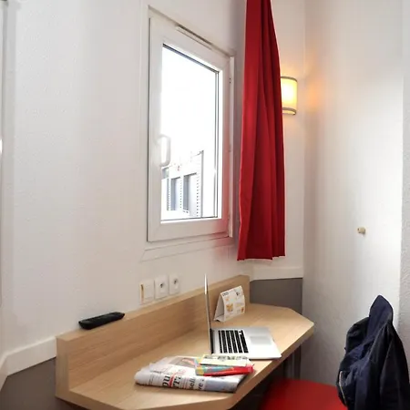 Premiere Classe Est - Technopole Hotel *