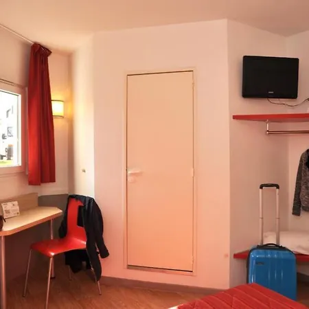 Premiere Classe Est - Technopole *